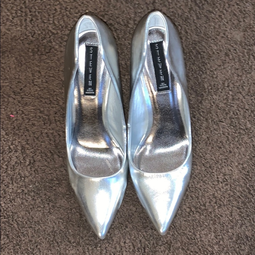 Silver Steve Madden Heels - Picture 1 of 2